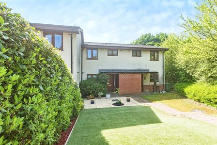 2 bedroom Mid Terrace House for sale