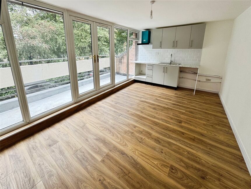Main image of 2 bedroom  Flat to rent, Kingsway Gardens, Andover, Hampshire, SP10