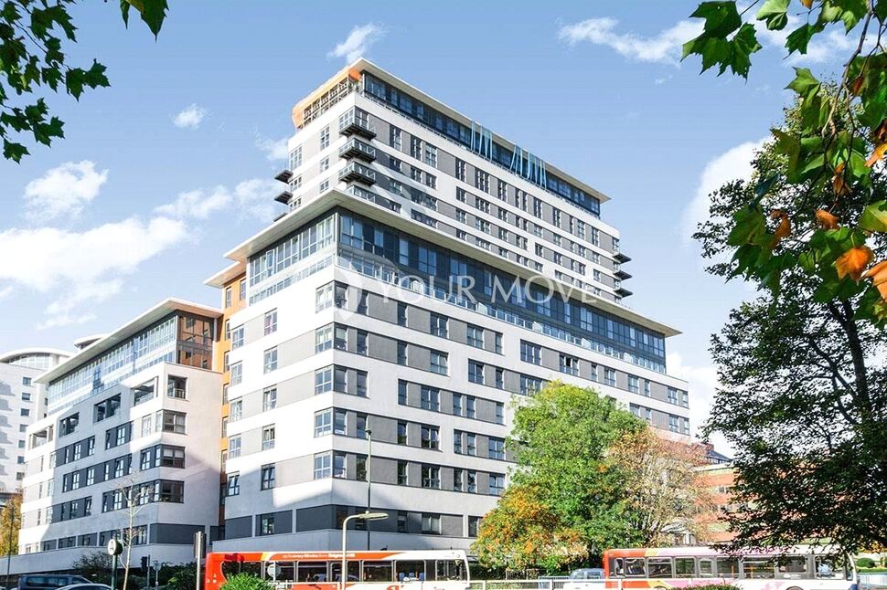 Main image of 1 bedroom  Flat for sale, Alencon Link, Basingstoke, Hampshire, RG21