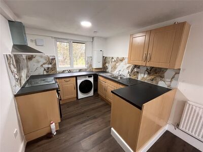 Kingsway Gardens, 1 bedroom  Flat to rent, £1,000 pcm