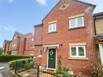 3 bedroom End Terrace House for sale