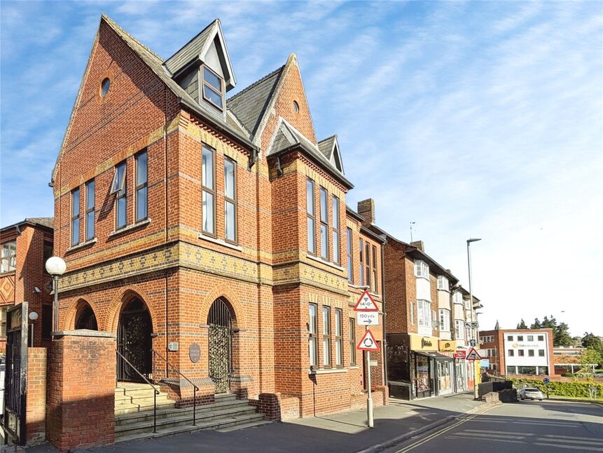 Main image of 1 bedroom Flat for sale, New Street, Basingstoke, Hampshire, RG21