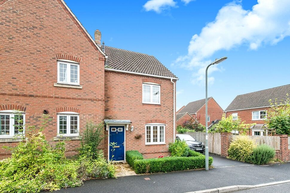 Main image of 2 bedroom Semi Detached House to rent, Wedderburn Avenue, Beggarwood, Hampshire, RG22