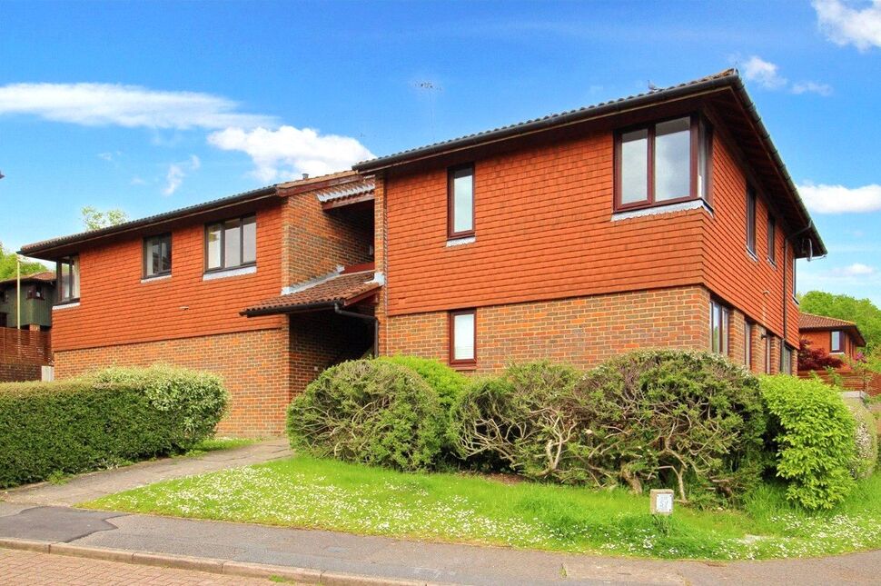 Main image of 2 bedroom Flat to rent, Brickfields Close, Lychpit, Hampshire, RG24