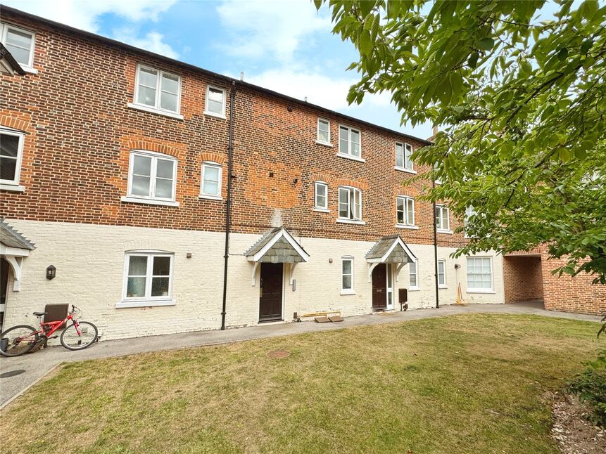 Main image of 1 bedroom Flat to rent, Junction Road, Andover, Hampshire, SP10