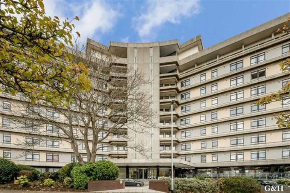 Main image of 2 bedroom Flat to rent, Park Street, Ashford, Kent, TN24