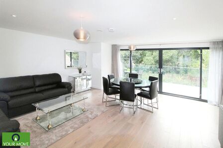 Riverside Walk, 3 bedroom Mid Terrace House to rent, &pound;2,100 pcm