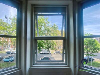 17 Earls Avenue, 2 bedroom Flat for sale, &pound;210,000