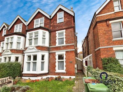 3 bedroom  Flat to rent