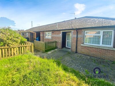 3 bedroom Link Detached Bungalow for sale