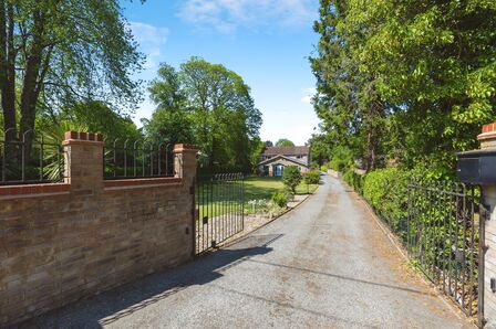 Canterbury Road, 4 bedroom Detached House for sale, £950,000