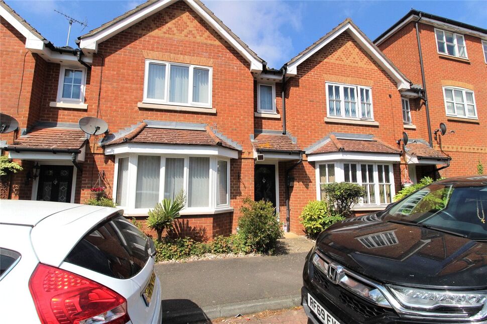 1 bedroom Mid Terrace Room to rent