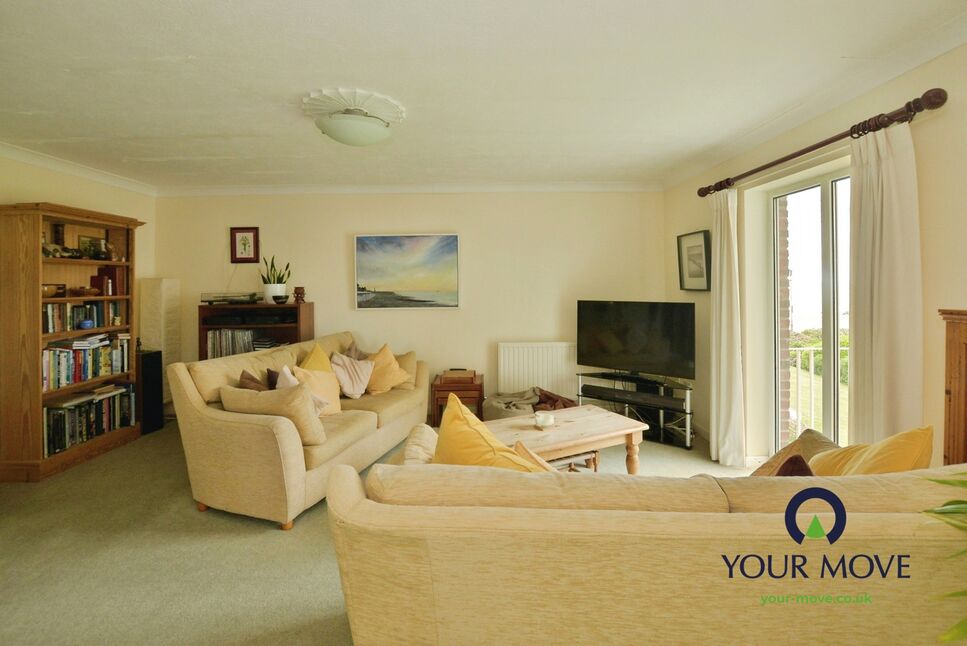 Lounge / Dining Room