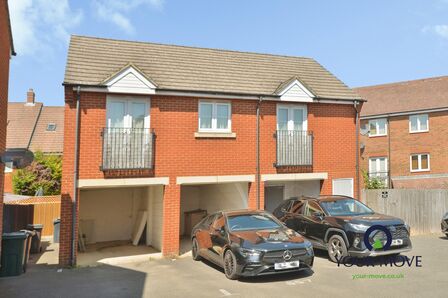 Melcombe Close, 2 bedroom Detached Flat for sale, &pound;200,000