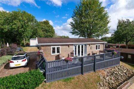 2 bedroom Detached Property for sale