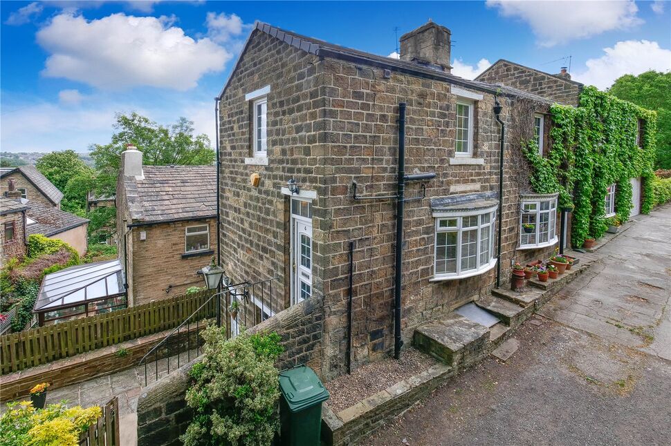 2 bedroom End Terrace House for sale