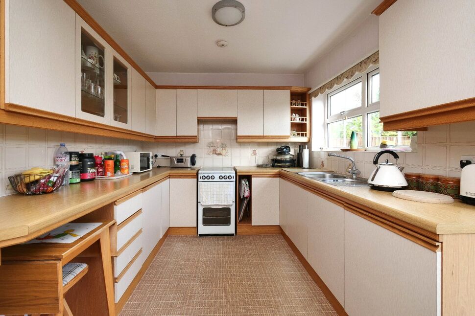 4 bedroom Detached House for sale, Hoyle Court Avenue, Baildon, BD17