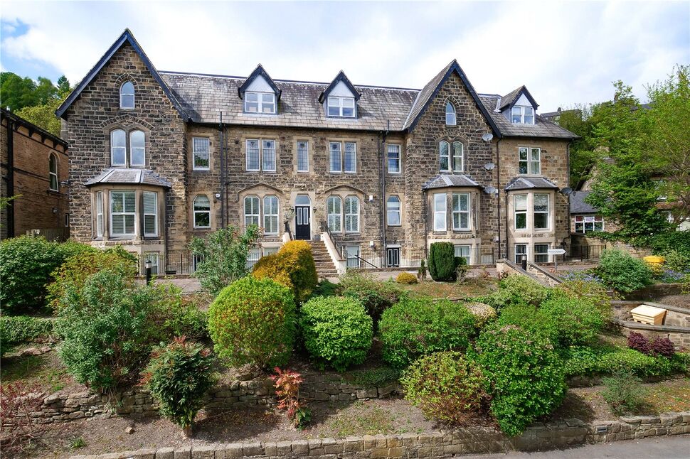 Main image of 2 bedroom  Flat for sale, Browgate, Baildon, West Yorkshire, BD17