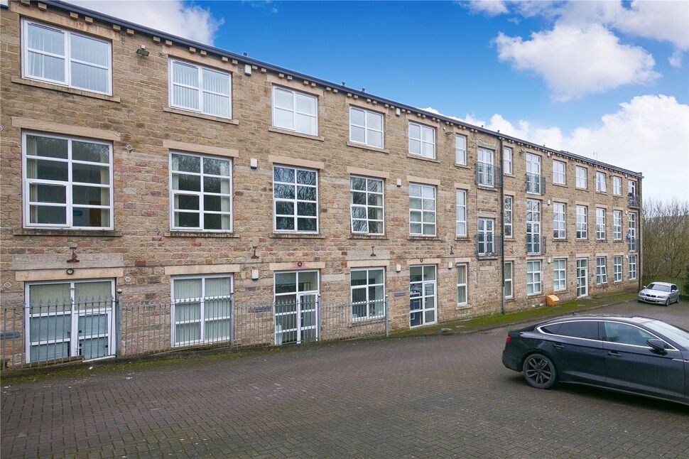 Main image of 2 bedroom Flat to rent, Brackendale, Bradford, West Yorkshire, BD10