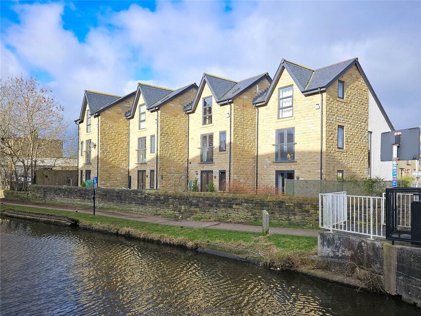 3 bedroom Mid Terrace House for sale, Dockfield Road, Shipley, BD17 £