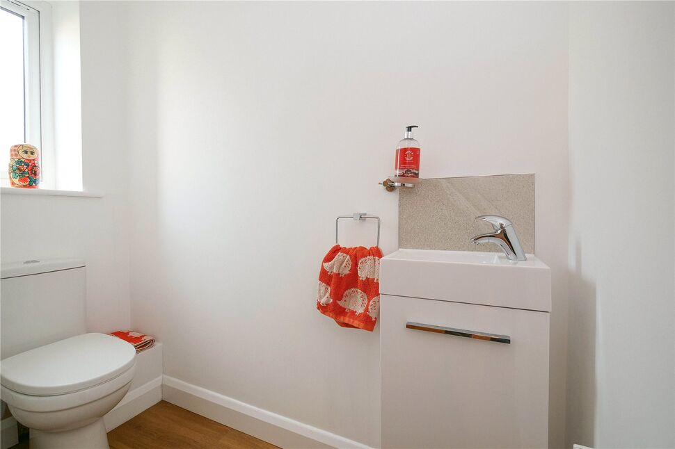 3 bedroom Mid Terrace House for sale, Dockfield Road, Shipley, BD17 £