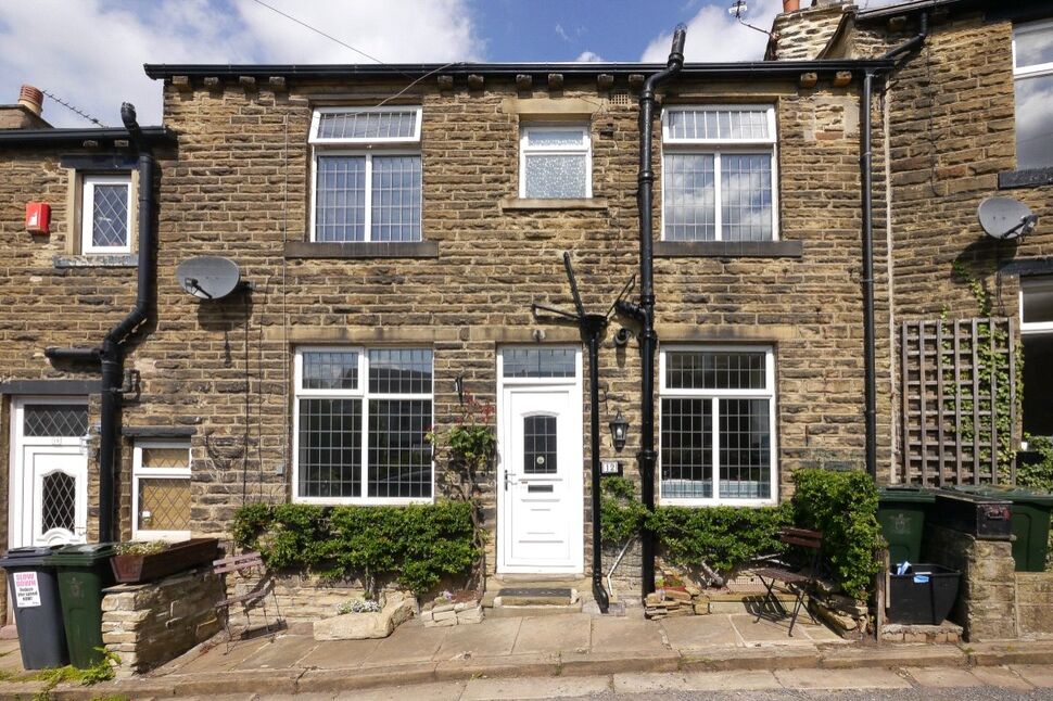 Main image of 2 bedroom Mid Terrace House for sale, East Parade, Baildon, West Yorkshire, BD17