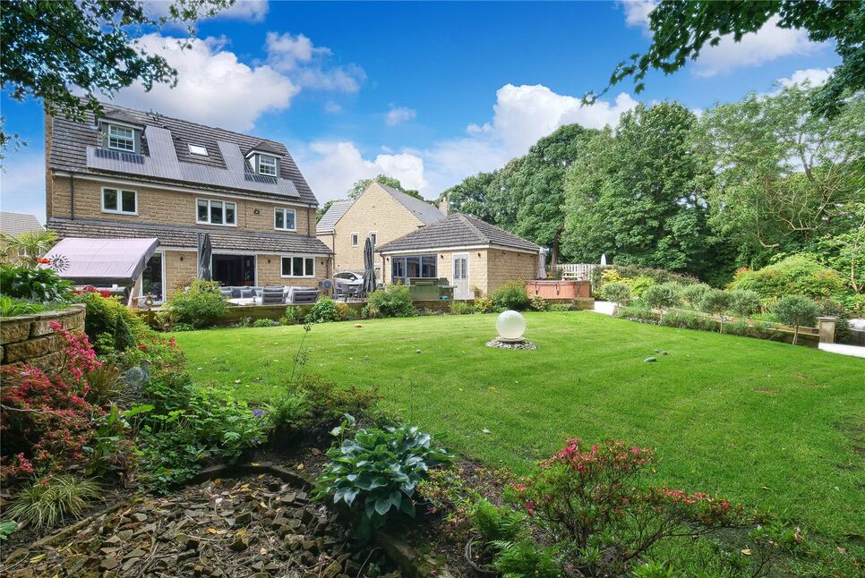 6 bedroom Detached House for sale, Hollin Head, Baildon, BD17 £850,000