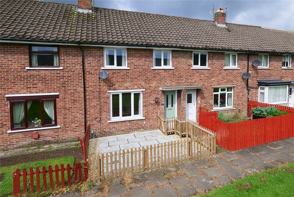 Main image of 3 bedroom Mid Terrace House for sale, Thirlmere Grove, Baildon, West Yorkshire, BD17