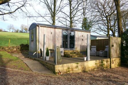 Moor Valley Park, Mill Lane, 1 bedroom Detached Property for sale, £35,000