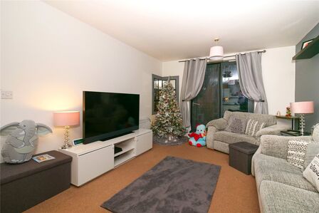 2 bedroom  Flat for sale