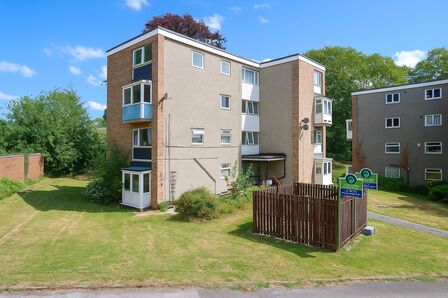 Hoyle Court Road, 2 bedroom  Flat for sale, £115,000
