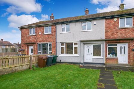 2 bedroom Mid Terrace House for sale