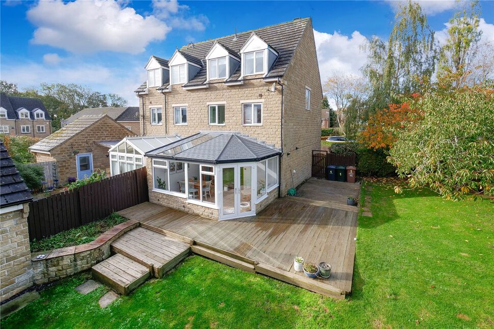 4 bedroom Semi Detached House for sale