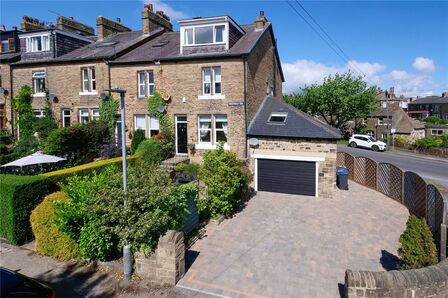 4 bedroom End Terrace House for sale