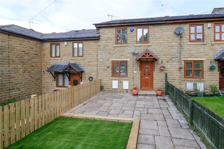 3 bedroom Mid Terrace Property to rent
