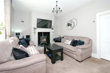St. James Place, 4 bedroom Mid Terrace House for sale, £195,000