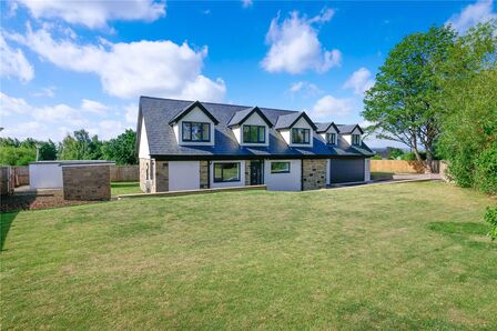 West Lane, 4 bedroom Detached House for sale, £725,000
