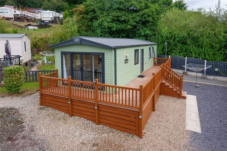 Glen Road, 2 bedroom Detached Bungalow for sale, £60,000