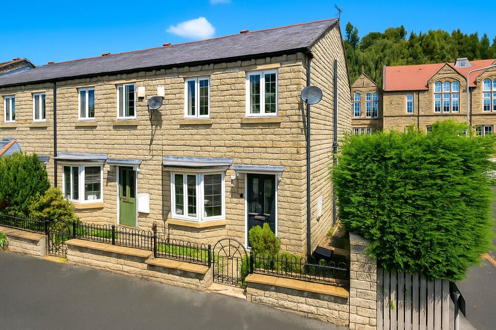 Main image of 3 bedroom End Terrace House for sale, Cliffe Avenue, Baildon, West Yorkshire, BD17