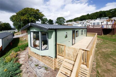 Glen Road, 2 bedroom Detached Property for sale, £83,000