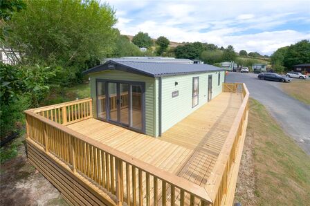 Glen Road, 2 bedroom Detached Property for sale, £90,000
