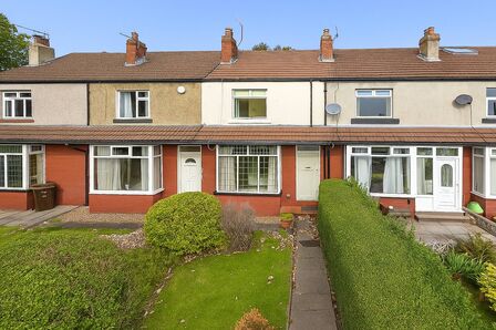 2 bedroom Mid Terrace House for sale
