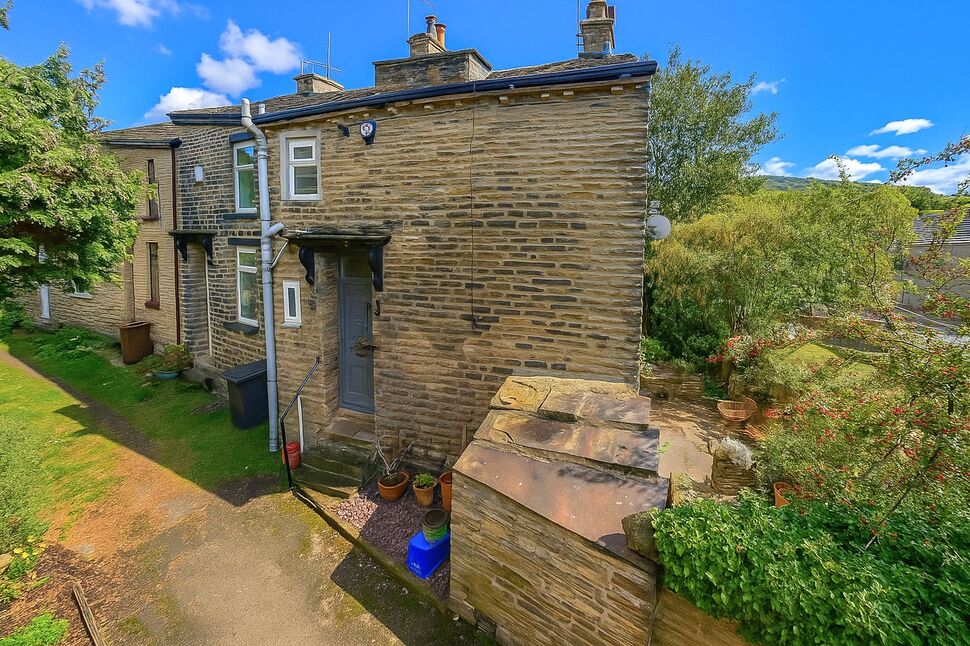 Main image of 1 bedroom End Terrace House for sale, Oxford Place, Baildon, West Yorkshire, BD17