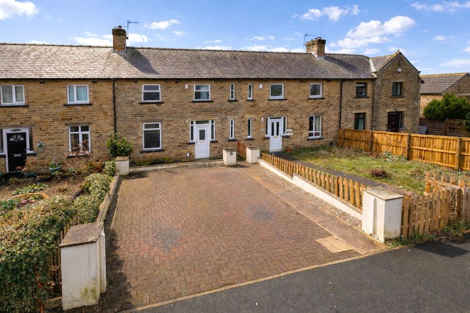 Main image of 2 bedroom Mid Terrace House for sale, Ryshworth Avenue, Bingley, West Yorkshire, BD16