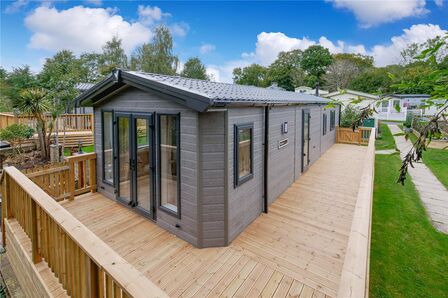 2 bedroom Detached Property for sale