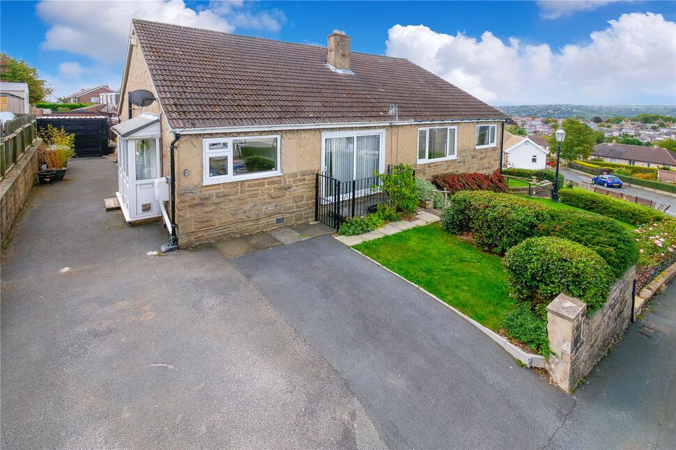 3 bedroom Semi Detached Bungalow for sale