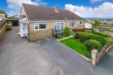 West View Close, 3 bedroom Semi Detached Bungalow for sale, £210,000