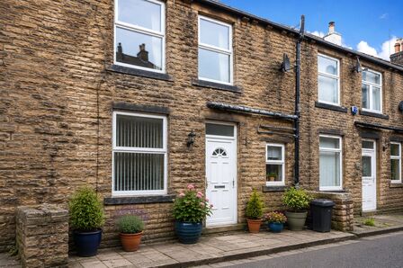 1 bedroom Mid Terrace House for sale