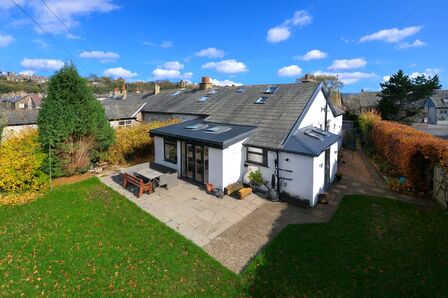 5 bedroom Semi Detached House for sale