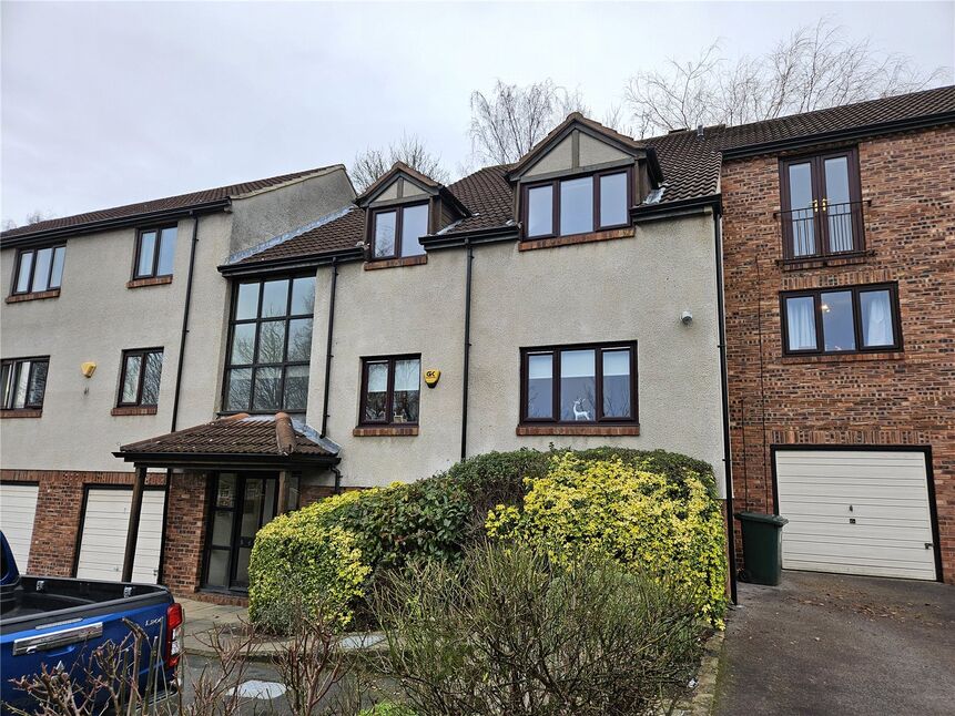 Main image of 2 bedroom Flat to rent, Ridgewood Close, Baildon, West Yorkshire, BD17